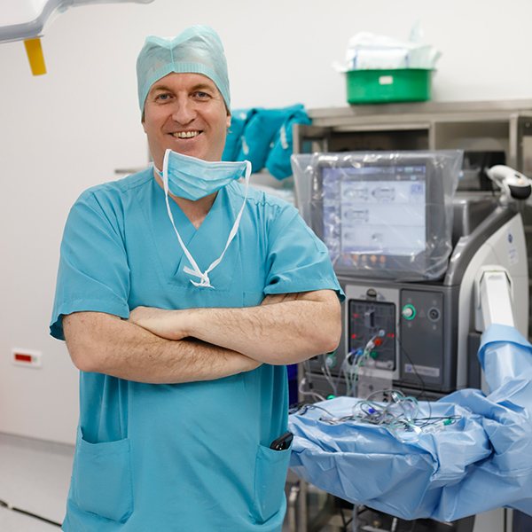 Teşvikiye, Şişli — Prof. Dr. Fevzi Şentürk kliniği